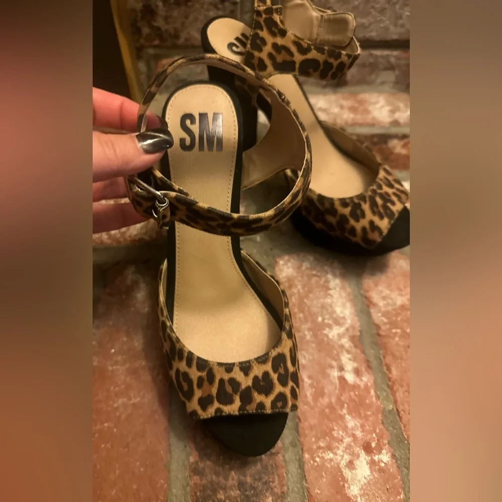 Women’s SM Leopard Print Platform‎ Open Toe Shoes. Size 8.